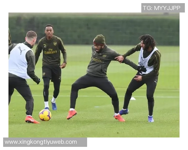 都体报道DV9肌肉伤情轻微周末联赛将以替补身份出战